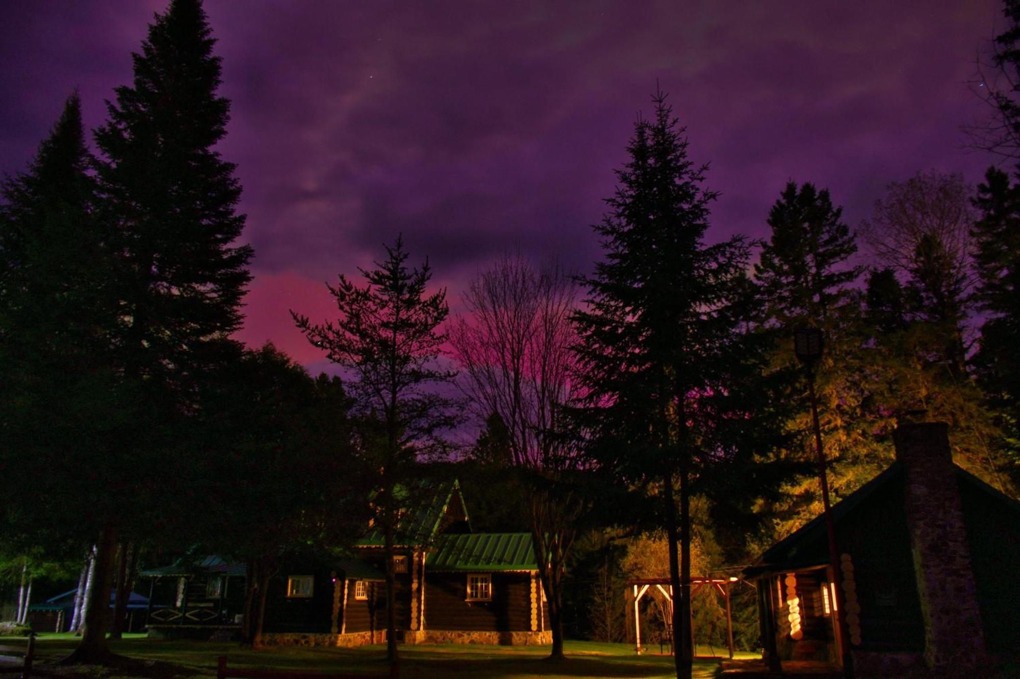 Domaine Le Bostonnais - Le Village En Bois Rond La Tuque Εξωτερικό φωτογραφία